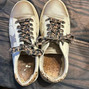 Yellow Box leapord high top shoes with stars 9